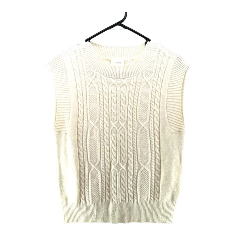 Cyrus | XS Cream Cable Knit Sweater Vest